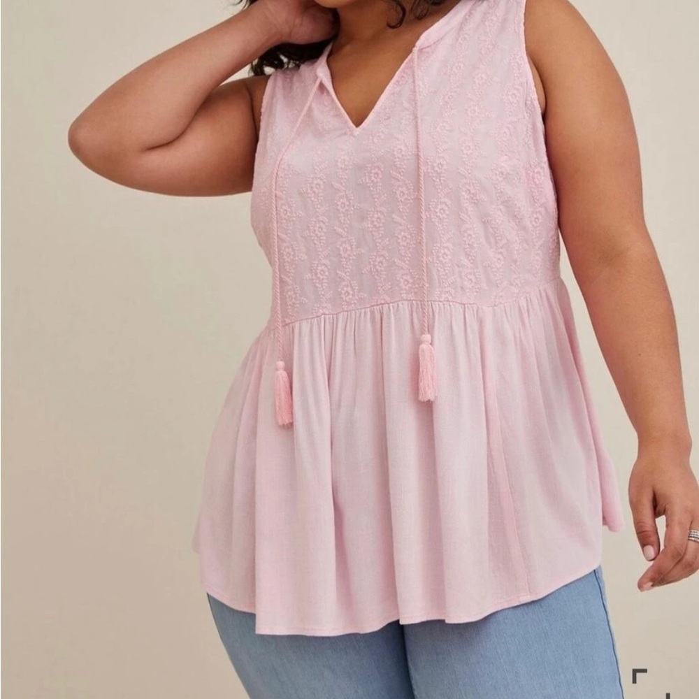 Torrid Peplum Rayon Slub
Embroidered Tie-Front Tank Pink Size 2
